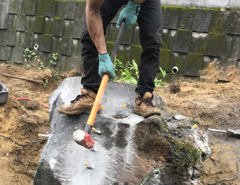 庭石割り作業